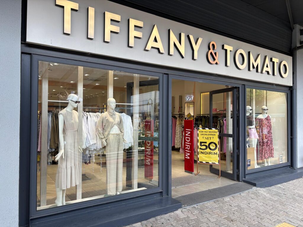 TİFFANY TOMATO